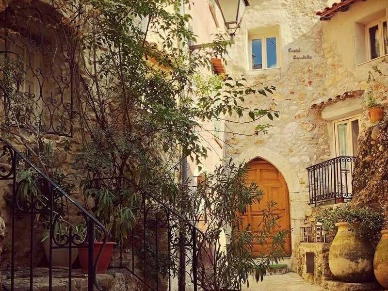 petite_maison_pierre__1er_paragraphe_